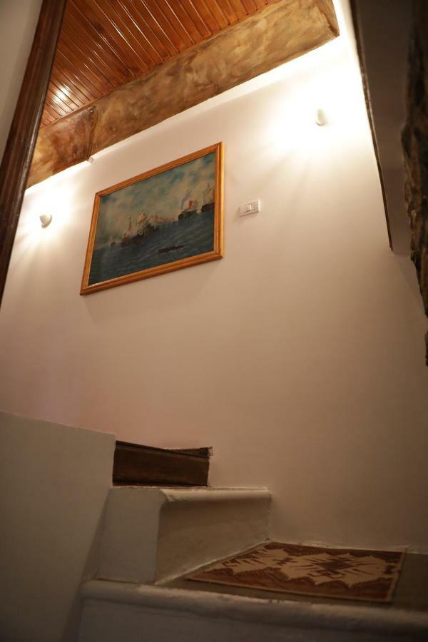 Guest House Mikel Berat Exterior photo